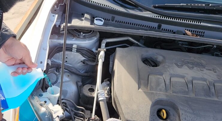 Use Antifreeze and Winter Washer Fluid (1)