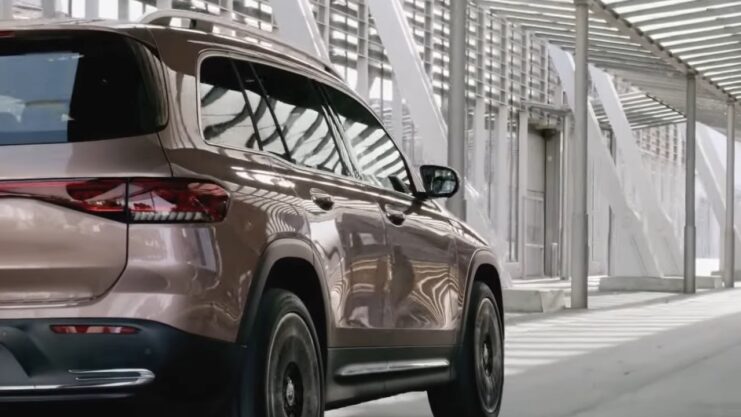 Electric SUVs Impact on Urban Infrastructure and Lifestyle